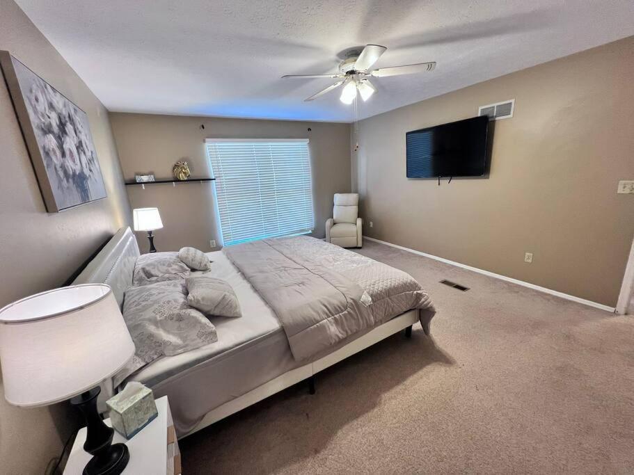 The Cozy Townhouse Wpafb & Wsu Apartment Fairborn Bagian luar foto