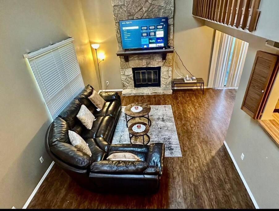 The Cozy Townhouse Wpafb & Wsu Apartment Fairborn Bagian luar foto