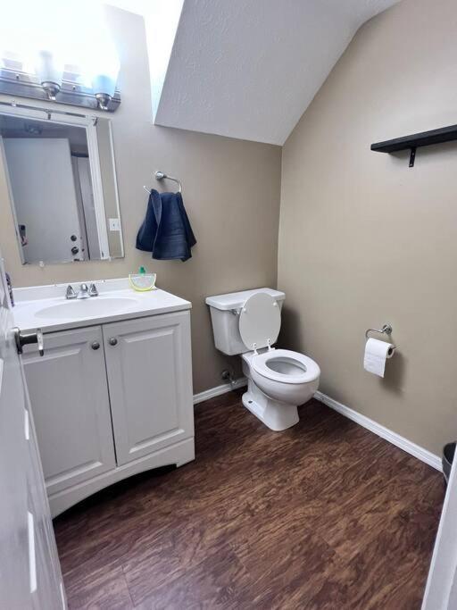 The Cozy Townhouse Wpafb & Wsu Apartment Fairborn Bagian luar foto