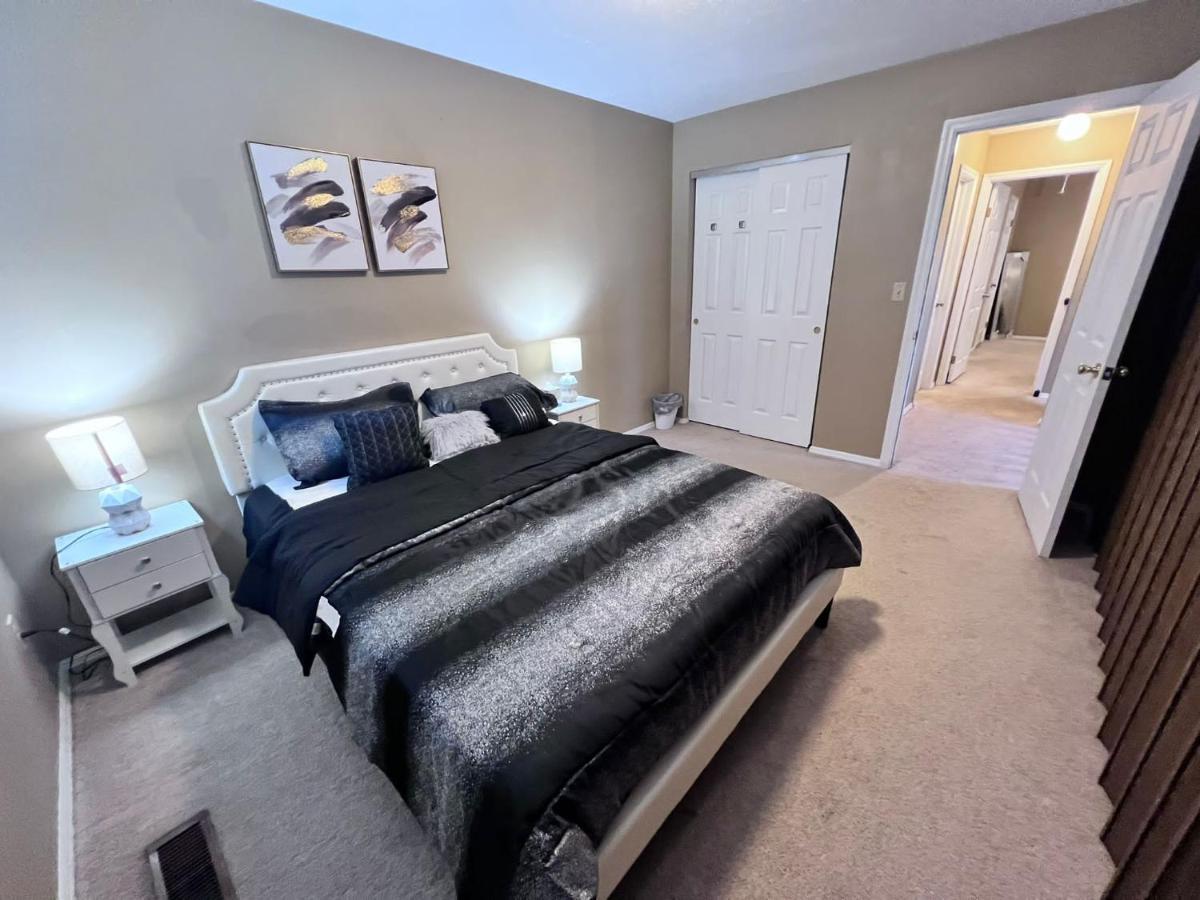 The Cozy Townhouse Wpafb & Wsu Apartment Fairborn Bagian luar foto