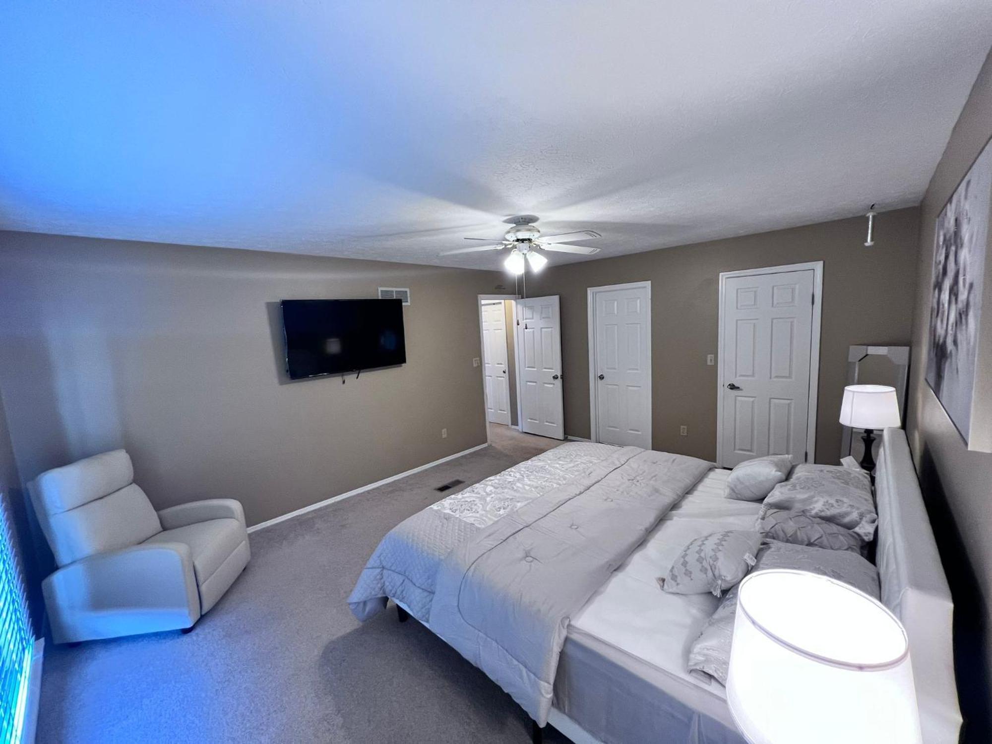 The Cozy Townhouse Wpafb & Wsu Apartment Fairborn Bagian luar foto